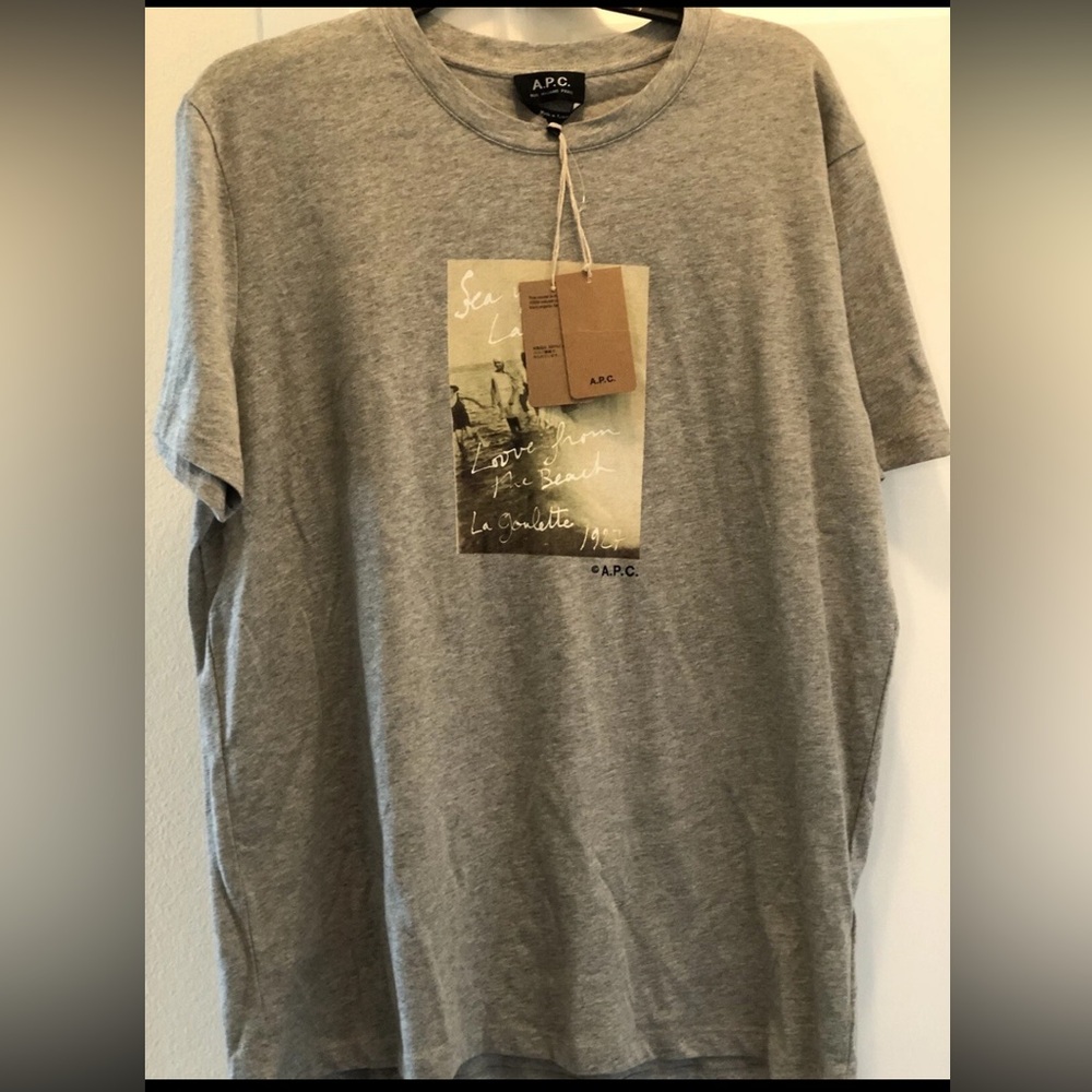 A.P.C. Gray Short-Sleeve Graphic Tee with Beach Photo Print